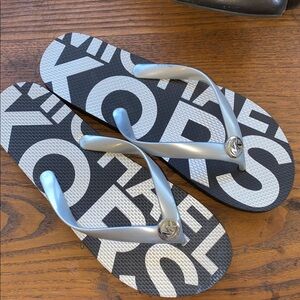 Michael kors flip flops